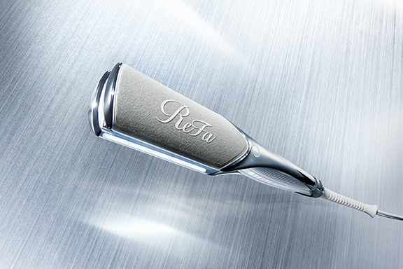 ワンストロークでうねり整う。隙なくツヤめく別格※1のストレート。「ReFa POWER STRAIGHT IRON PRO（リファパワーストレートアイロン プロ）」2025年4月16日(水)新発売