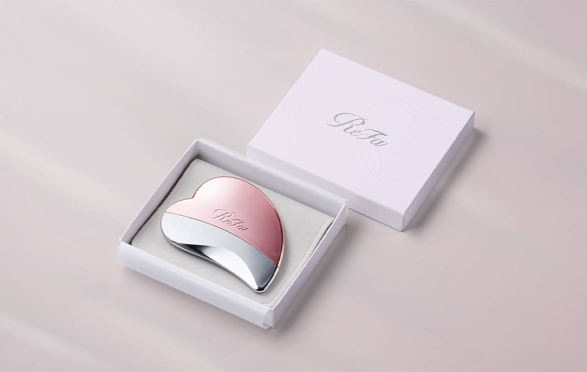 ReFa HEART COMB CAXA（リファハートコーム カッサ）