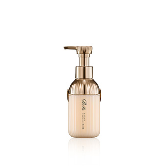 Photo：ReFa MILK PROTEIN OUTBATH TREATMENT ROYAL